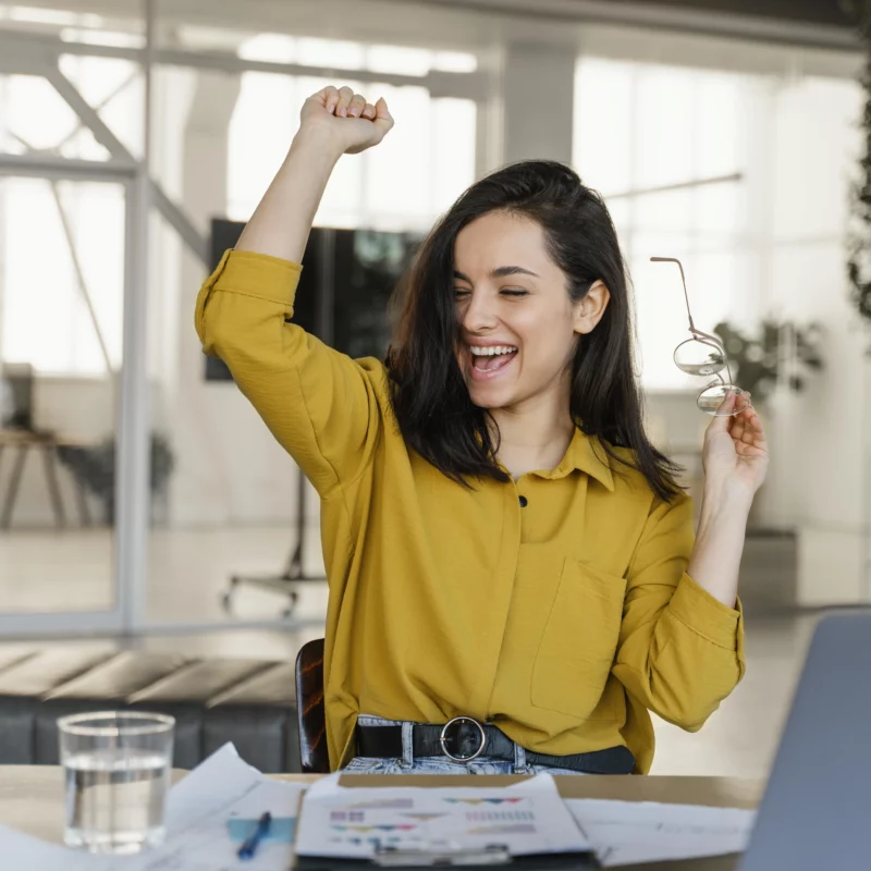 Happy employee with Jobrewards